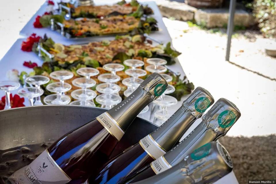 Champagne et petits fours au vin d’honneur